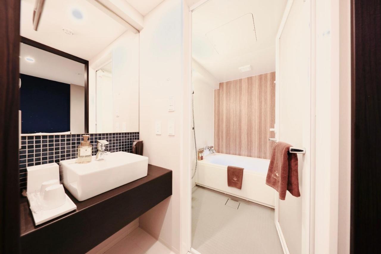 Shinsaibashi Crystal Hotel Osaka Exterior photo